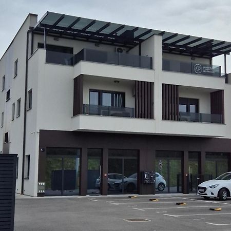 Grgic Apartments - Lux Apt2 - Free Parking Zagreb Buitenkant foto